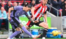 九游娱乐app-包含利物浦球星受伤离场，团队整体实力受损的词条