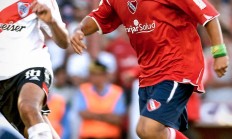 九游娱乐竞技-关于阿圭罗因伤无缘下轮比赛，恐缺席关键战役的信息