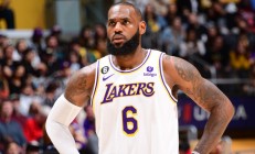 九游娱乐中国官网-勒布朗-詹姆斯因新伤势或将缺席季后赛的简单介绍