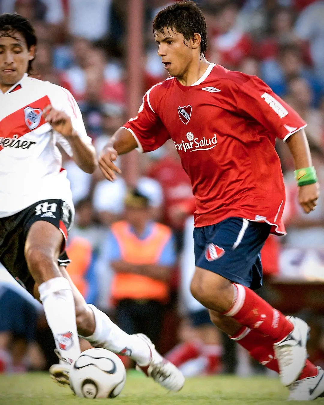 关于阿圭罗因伤无缘下轮比赛,恐缺席关键战役的信息 关于阿圭罗因伤无缘下轮比赛,恐缺席关键战役的信息