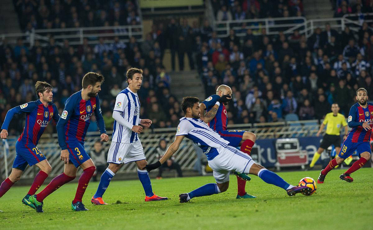 利兹联主场大胜,球队欲争夺前四席次 利兹联主场大胜,球队欲争夺前四席次