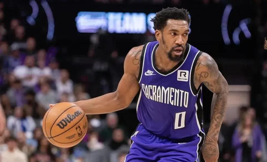 公牛大胜黄蜂，拉文恶意犯规惹争议的简单介绍